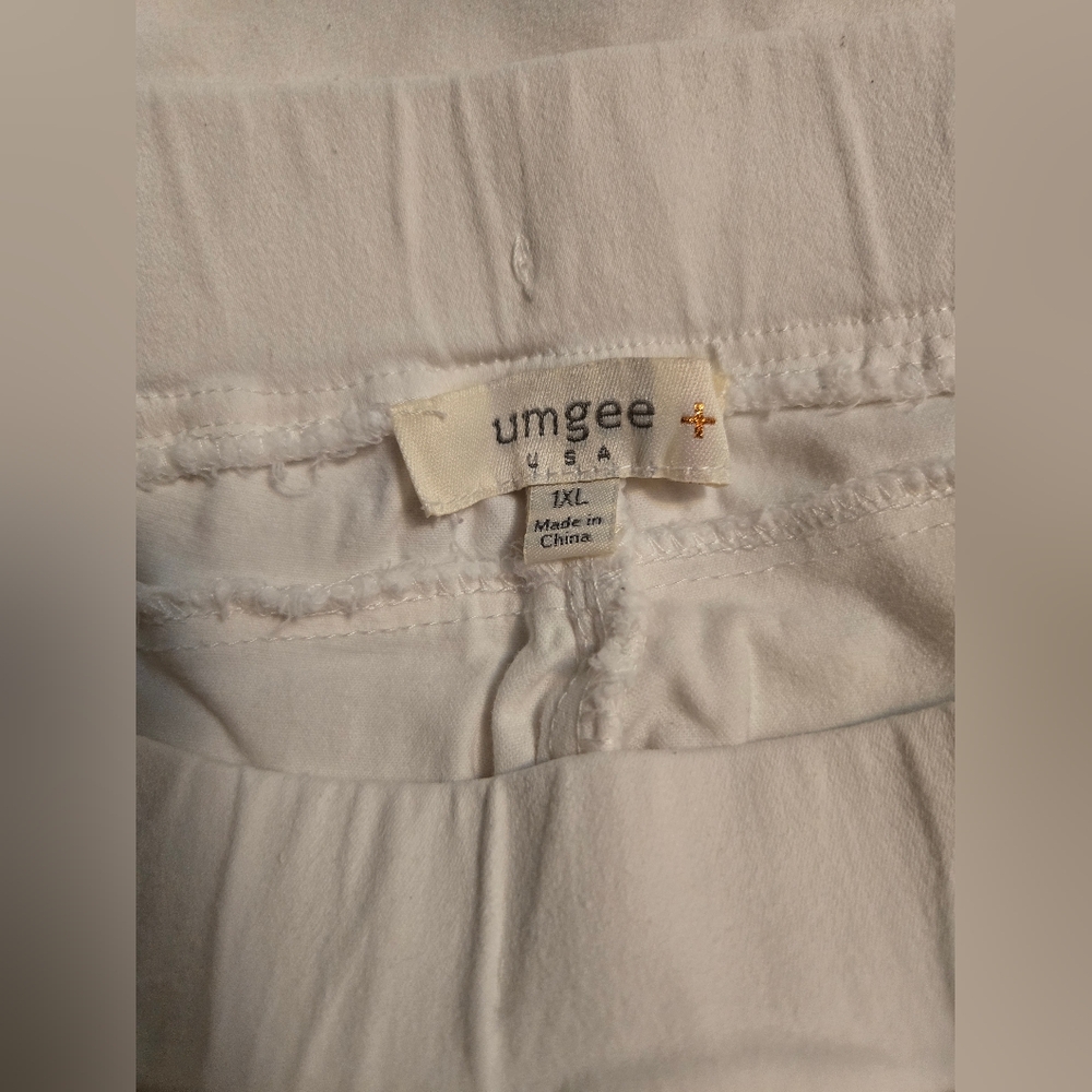Umgee Distressed Pants - Picture 3 of 6